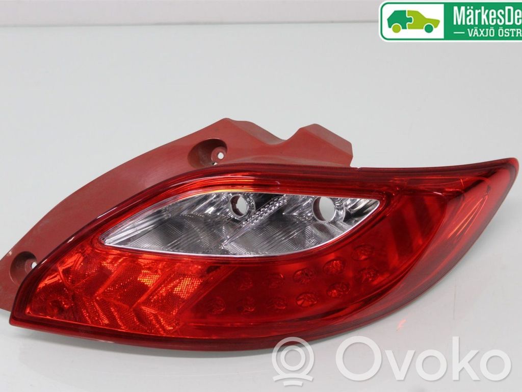 Mazda 2 Aizmugurējais lukturis virsbūvē 