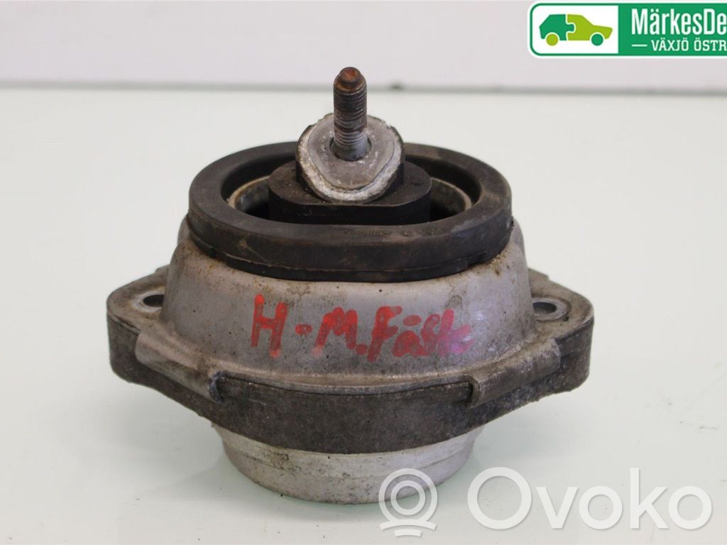 BMW X5 E53 Engine mounting bracket 