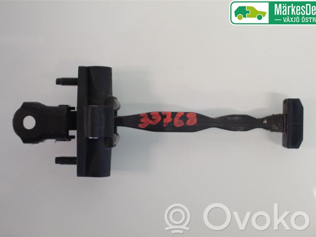 Opel Astra K Etuoven pidätin 