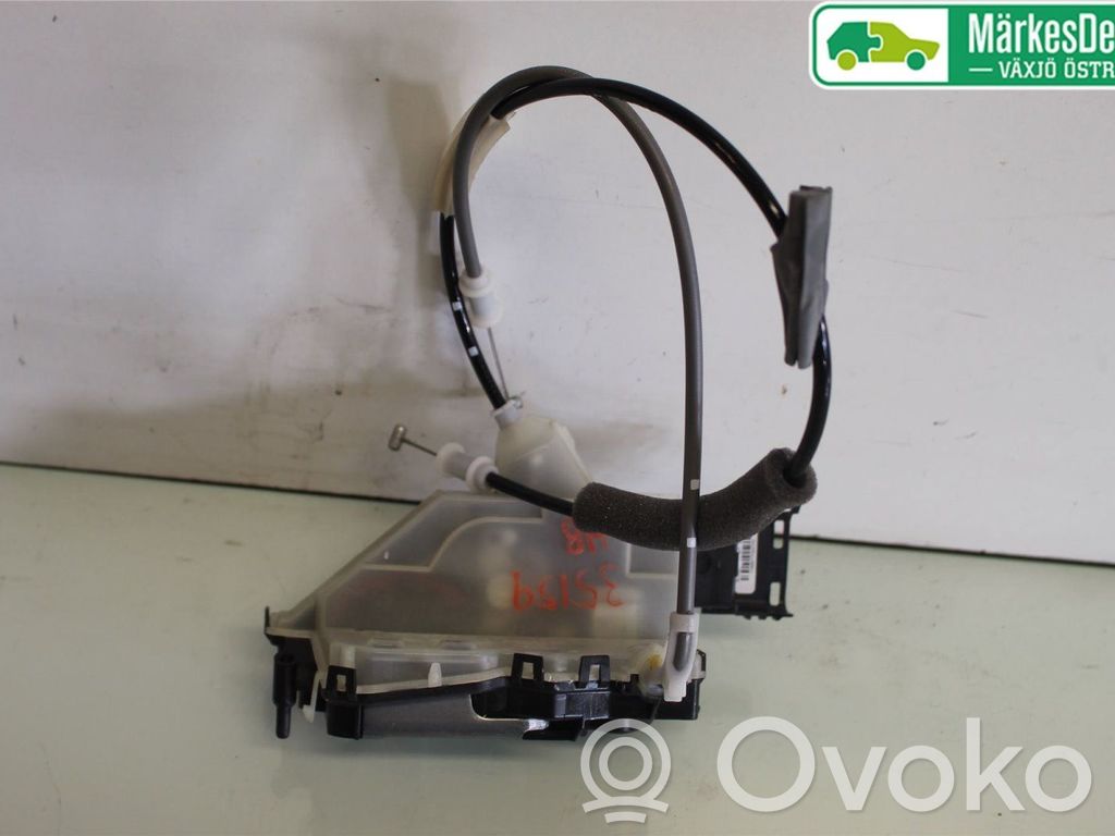 Citroen C4 Cactus Takaoven lukko 