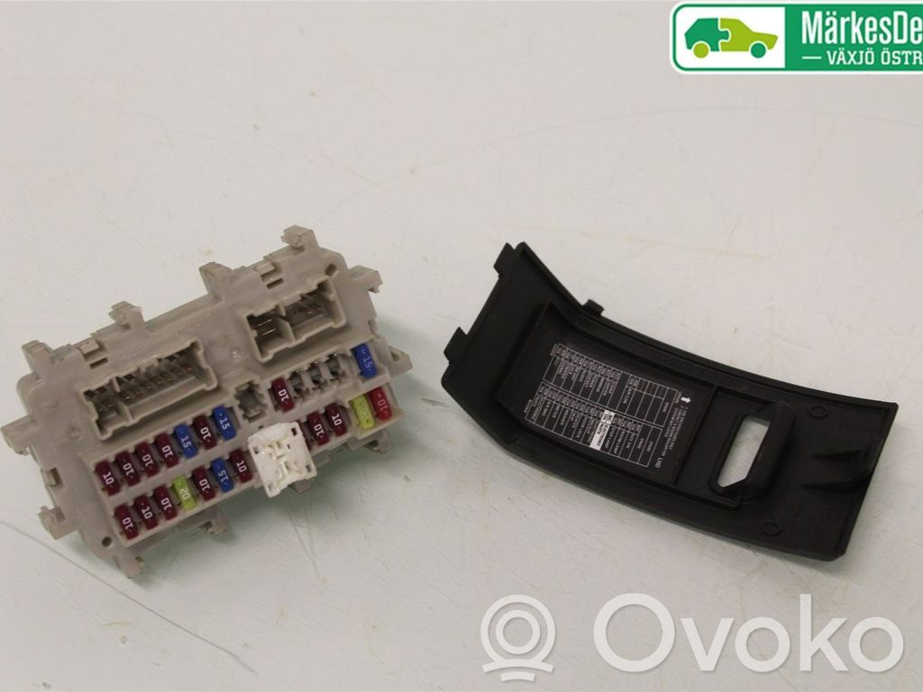 Nissan Navara D40 Fuse module 