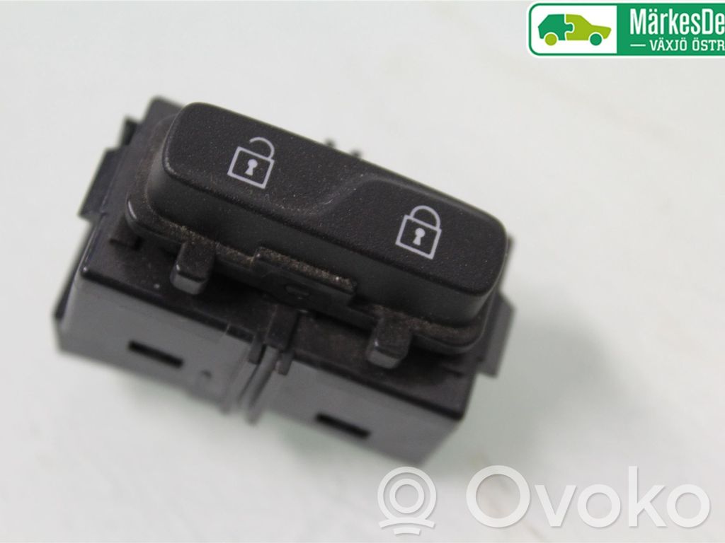 Volvo V70 Central locking switch button 