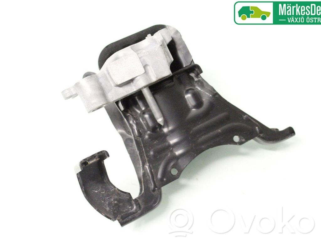 Lexus UX Engine mounting bracket 