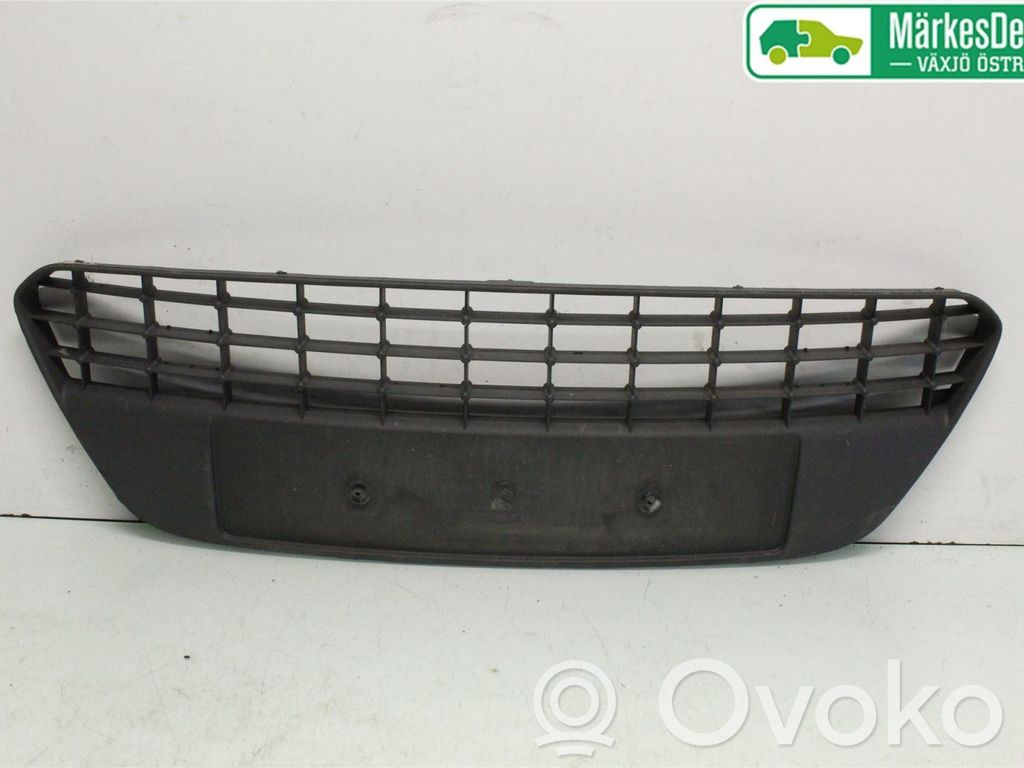 Ford Focus C-MAX Front bumper upper radiator grill 
