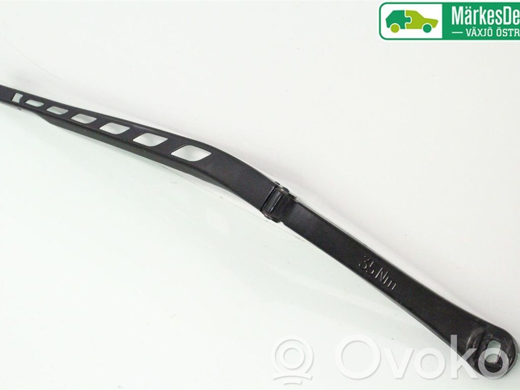 BMW 5 E60 E61 Front wiper blade arm 
