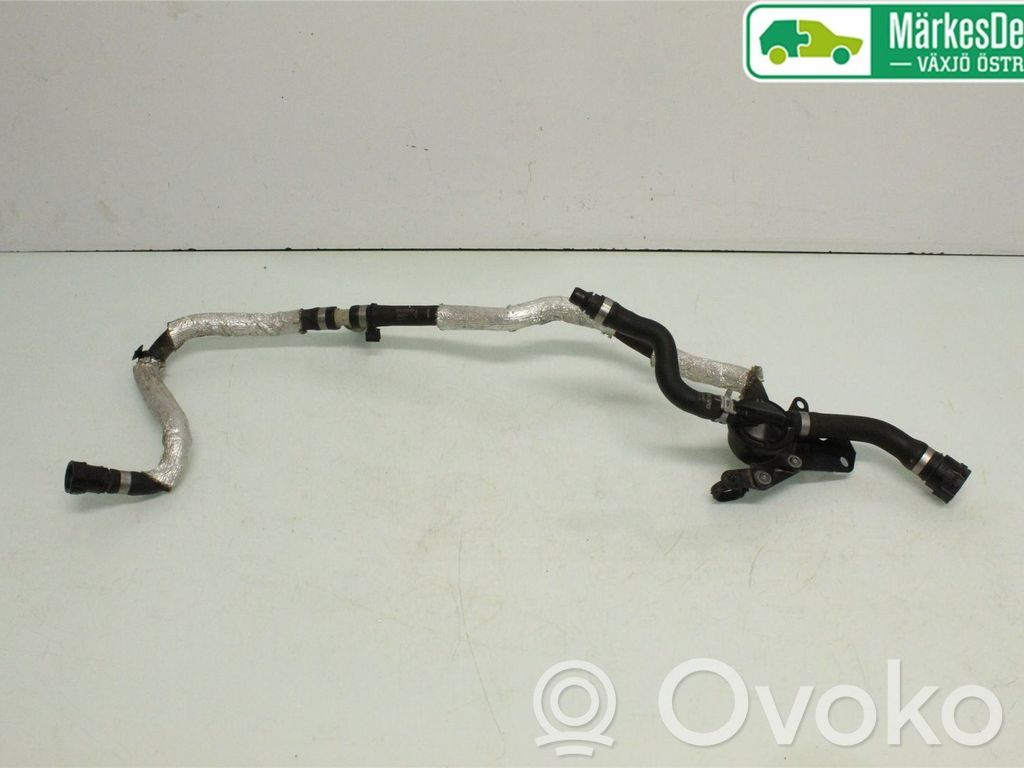 Volvo XC90 Conductă/furtun lichid de răcire motor 
