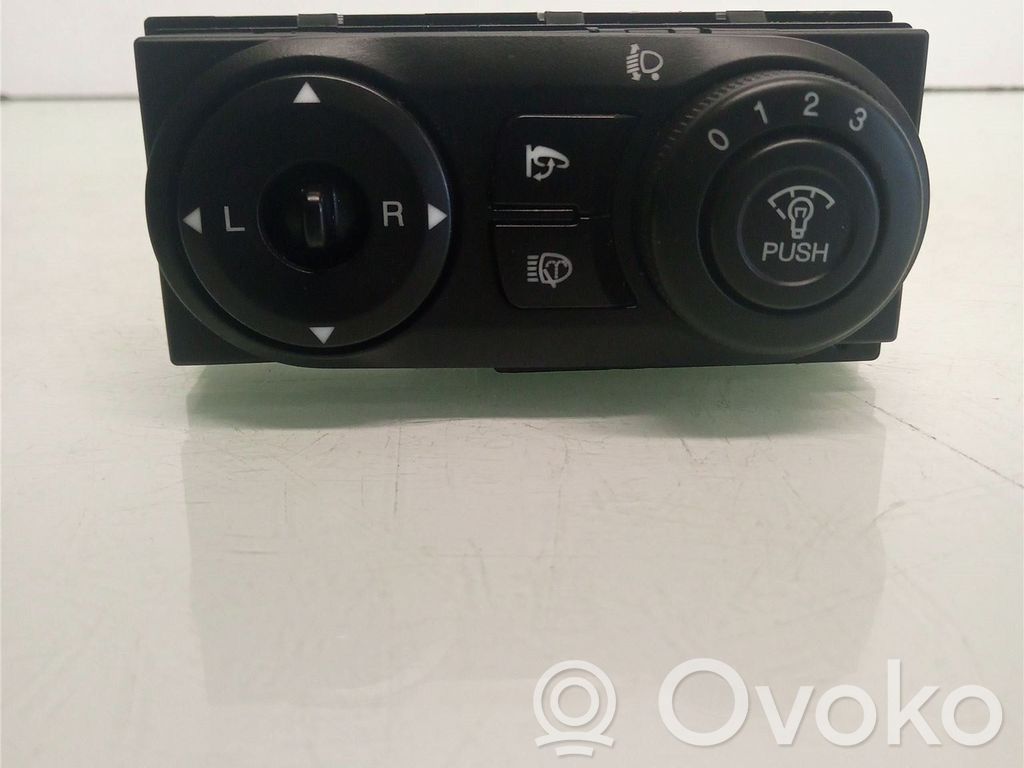 Chevrolet Captiva Wing mirror switch 