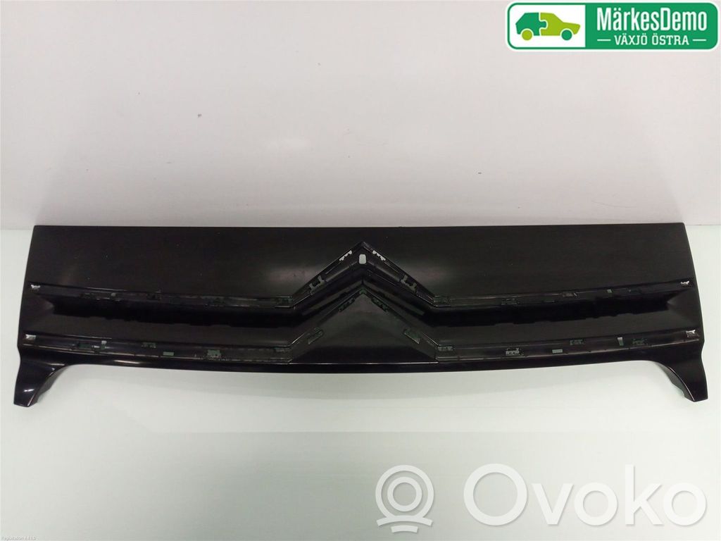 Citroen Jumpy Front bumper lower grill 