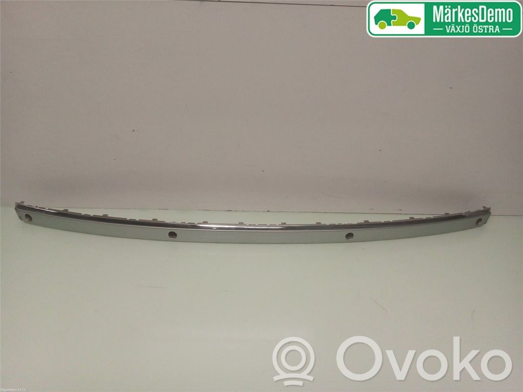 BMW 7 E65 E66 Moldura embellecedora de la barra del amortiguador trasero 
