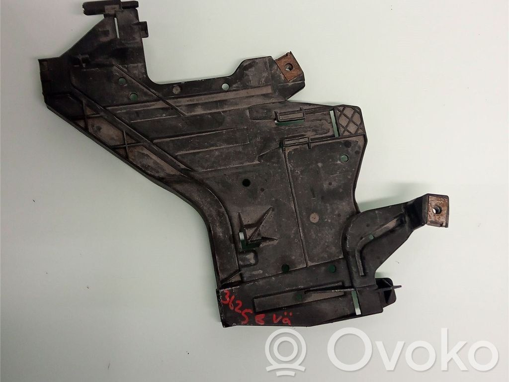 Audi A4 S4 B8 8K Under headlight/headlamp trim 