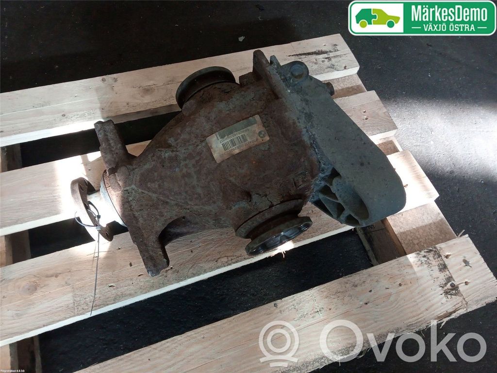 Rear differential   33107524317,752431706,752431706