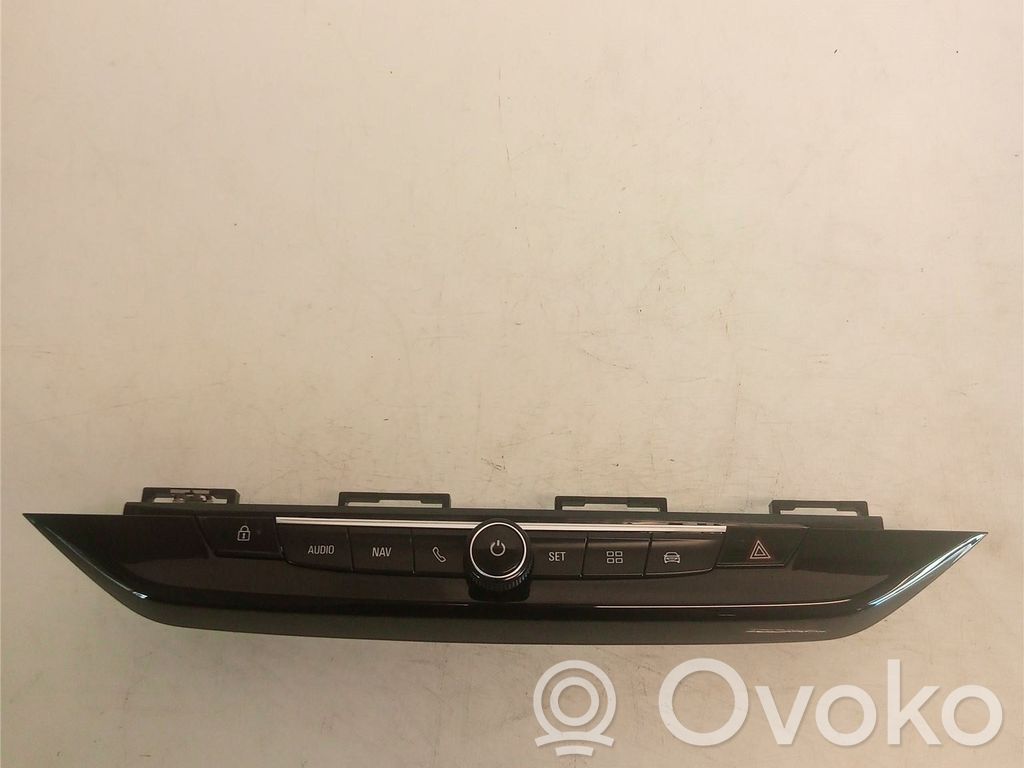 Opel Mokka B Panel radia 