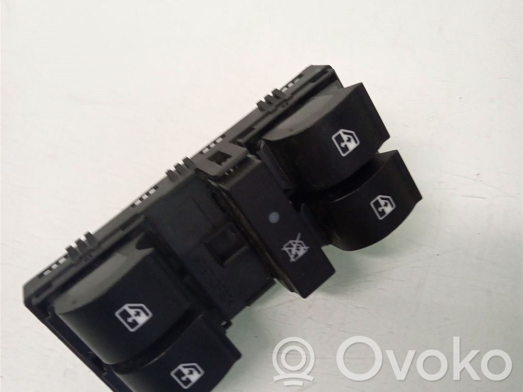 Fiat Tipo Electric window control switch 