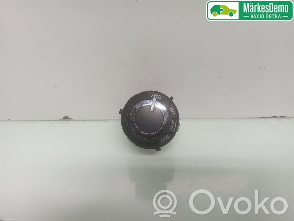 Nissan Navara D40 Interruptor de bloqueo del diferencial 
