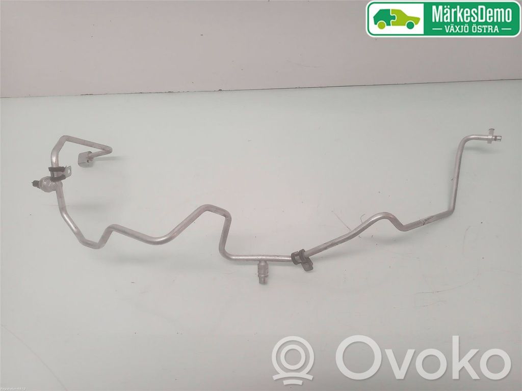 Ilmastointilaitteen putki (A/C)   924404272R,924404272R,924404272R