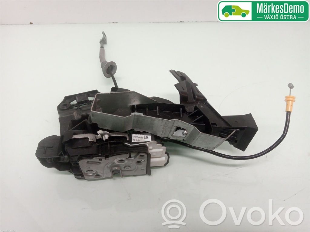 Volvo V90 Cross Country Front door lock 