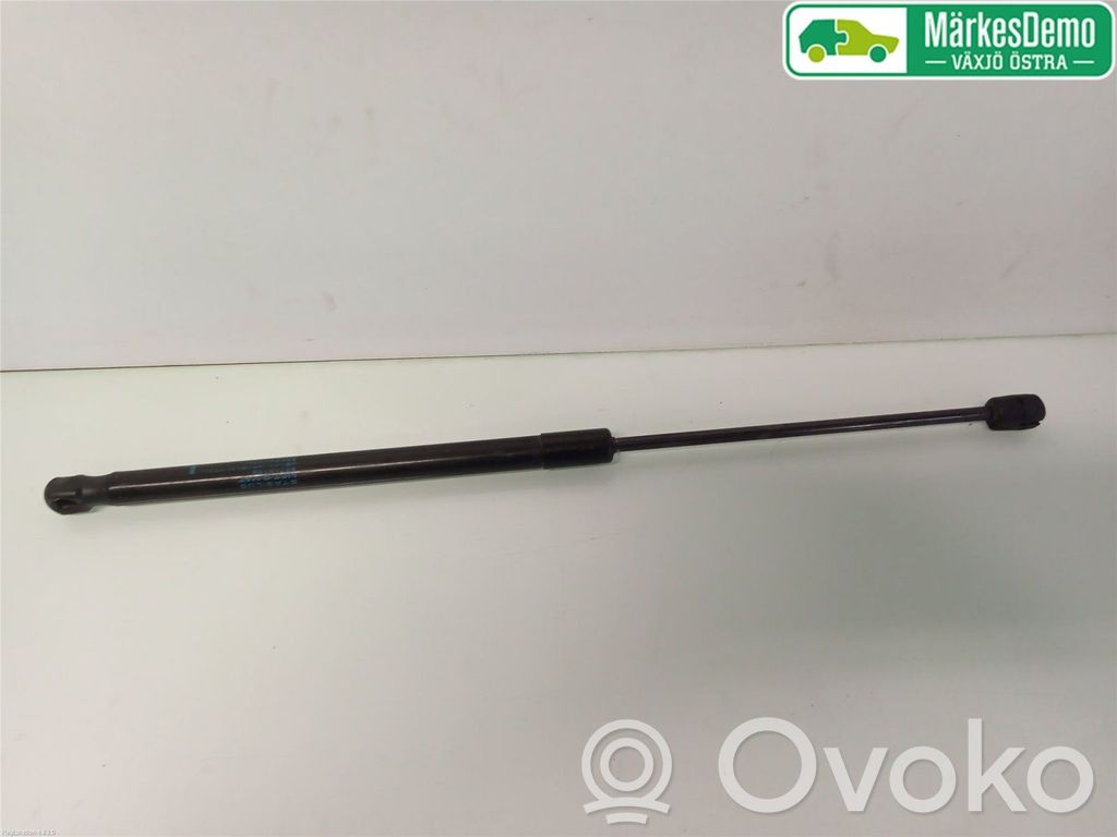 Suzuki Swift II Tailgate strut 