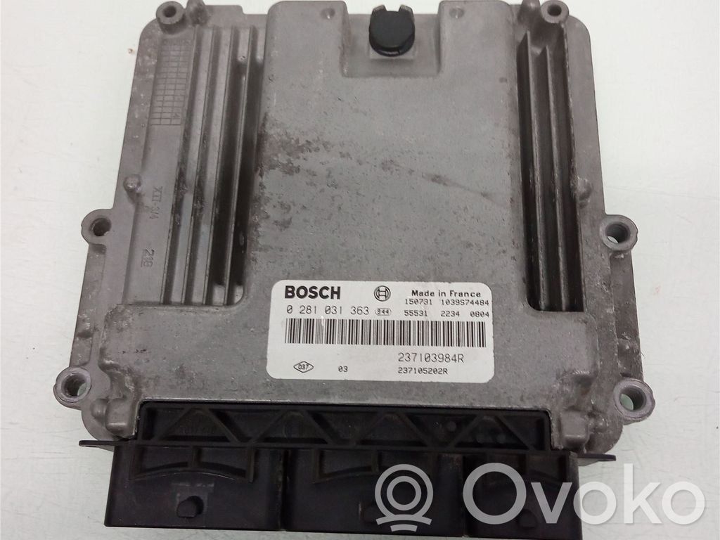 Opel Vivaro Injection control unit/module 