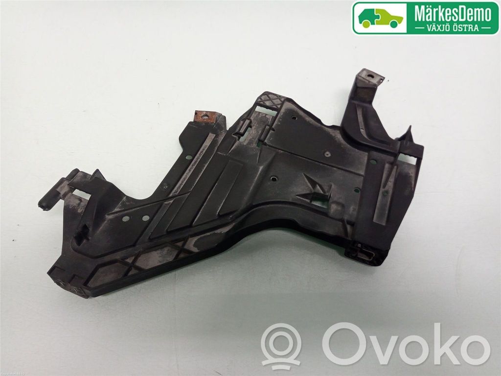 Audi A4 S4 B8 8K Headlight/headlamp mounting bracket 