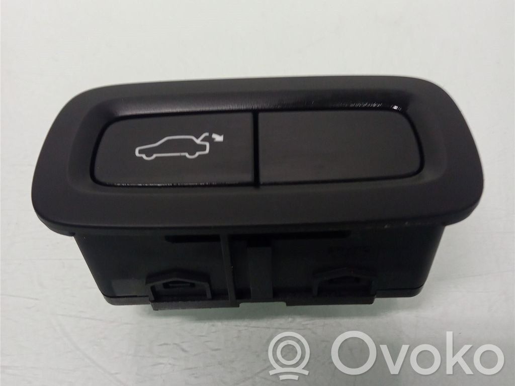 Volvo S90, V90 Tailgate/boot open switch button 