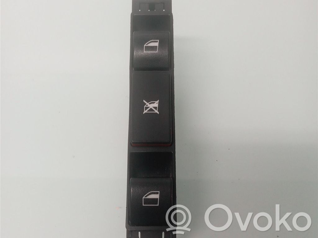 Electric window control switch   61316902184,6902184,6902184