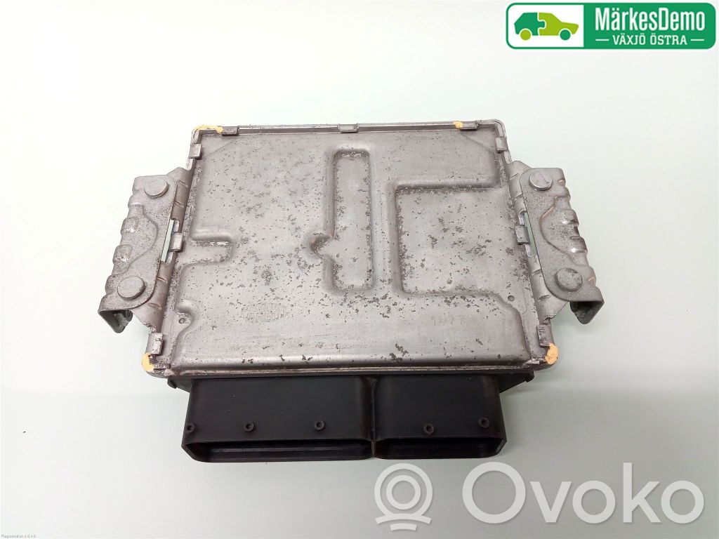 Suzuki Swift II Injection control unit/module 
