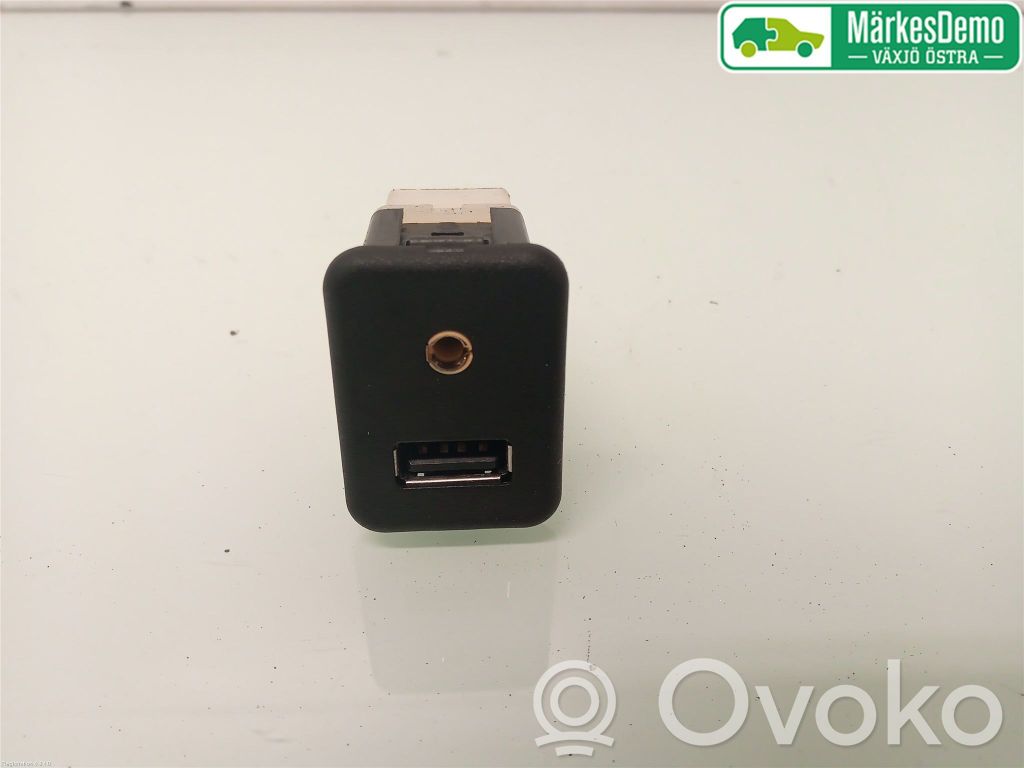 Chevrolet Cruze Разъем USB 