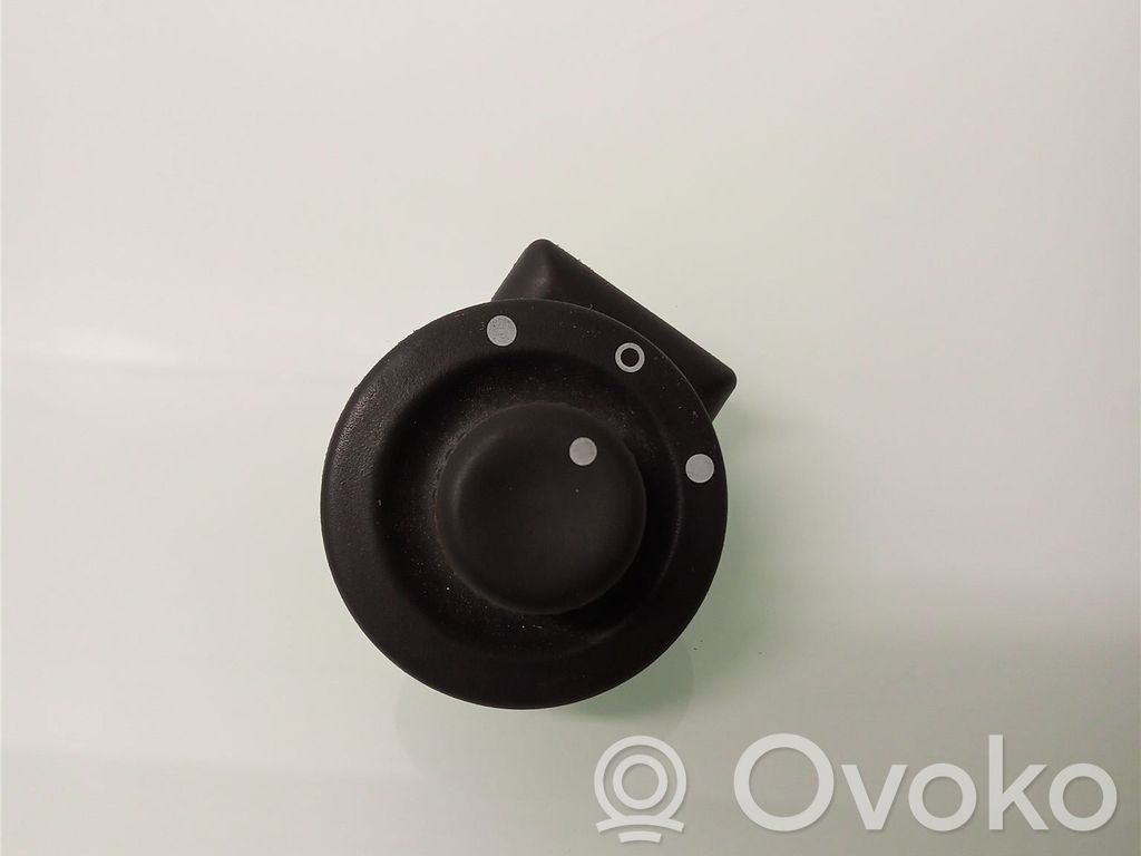 Opel Vivaro Wing mirror switch 