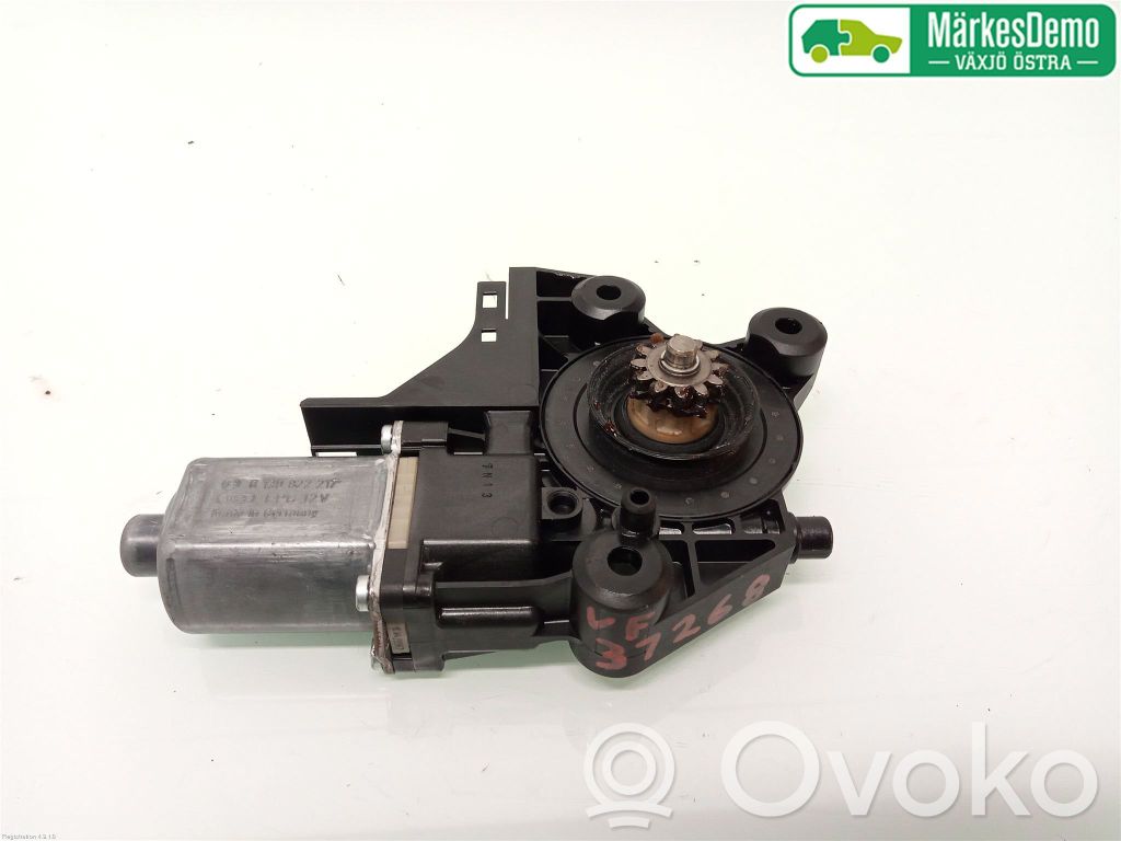 Ford Focus Front door window regulator motor 