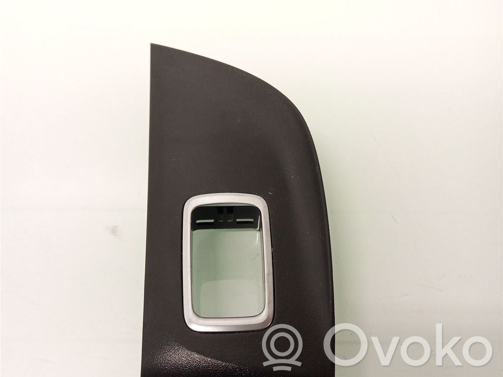 Mercedes-Benz E W213 Front door trim bar 