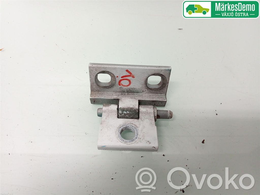 Volvo V70 Front door upper hinge 