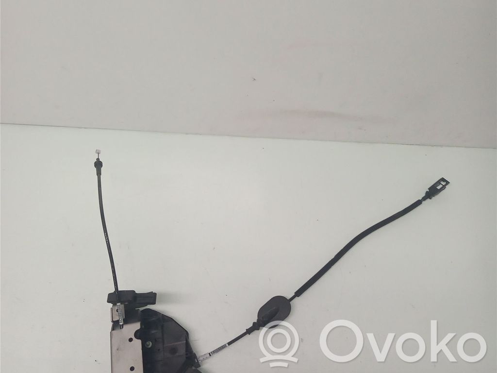 Ford Transit Priekšpusē slēdzene 