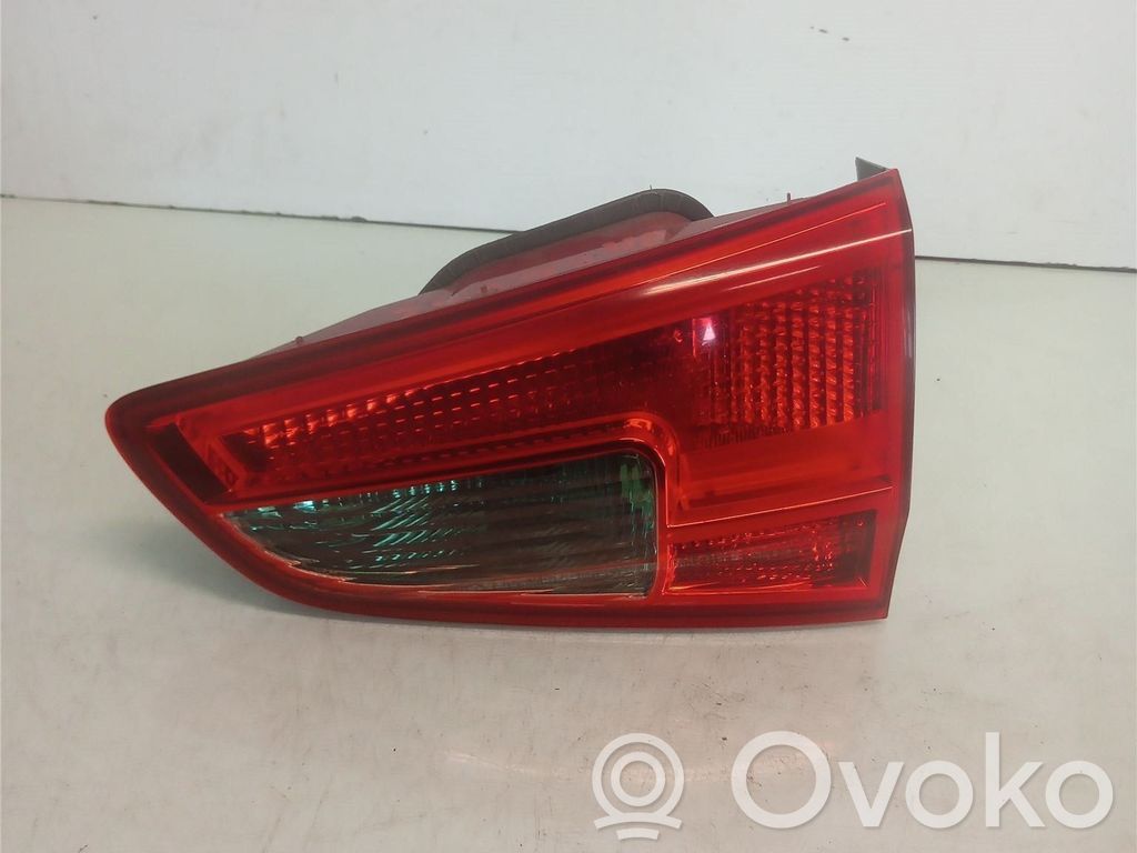 KIA Ceed Takaluukun takavalot 