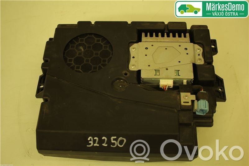 Honda CR-V Altavoz subwoofer 