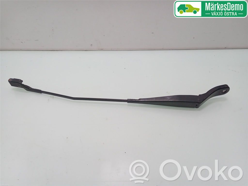 Citroen Berlingo Front wiper blade arm 