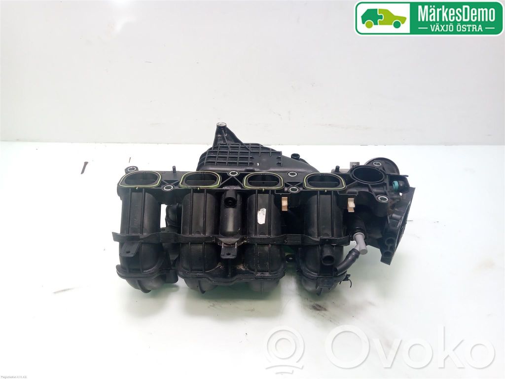 Volvo V70 Intake manifold 
