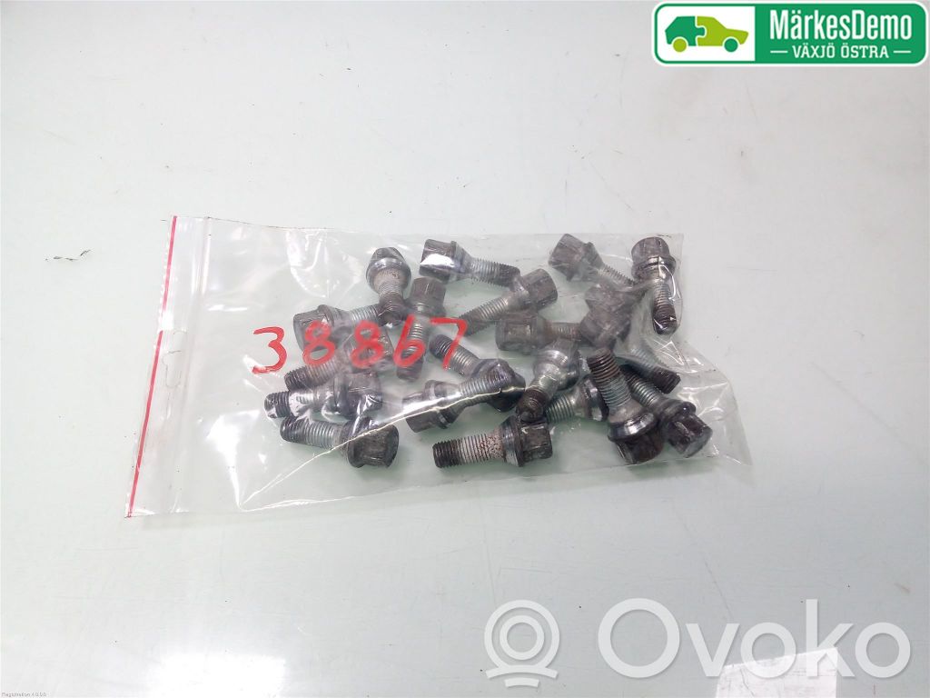 Mutterit/pultit   36136781150