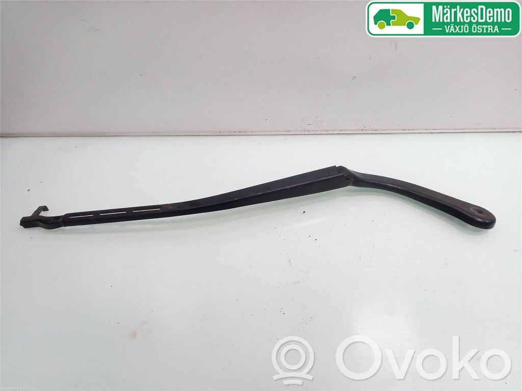 BMW 3 E90 E91 Front wiper blade arm 