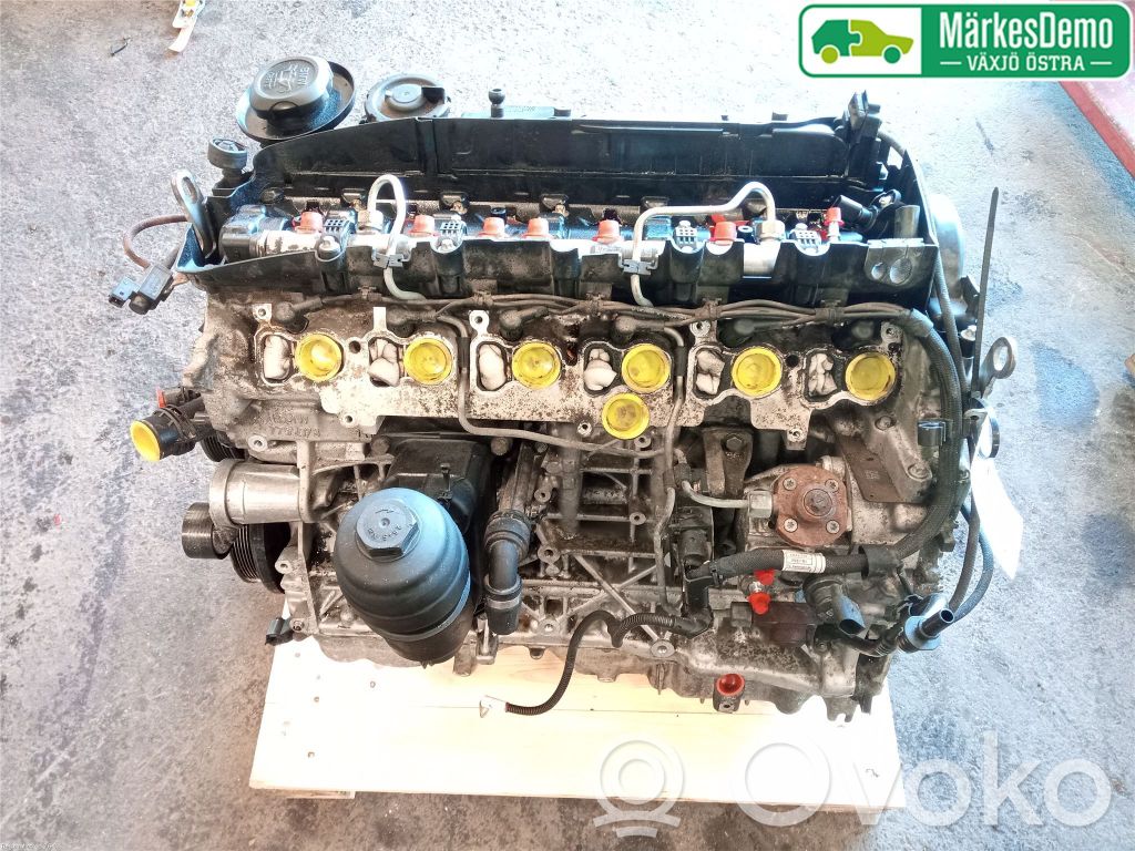 Engine   11000442933,11000442932