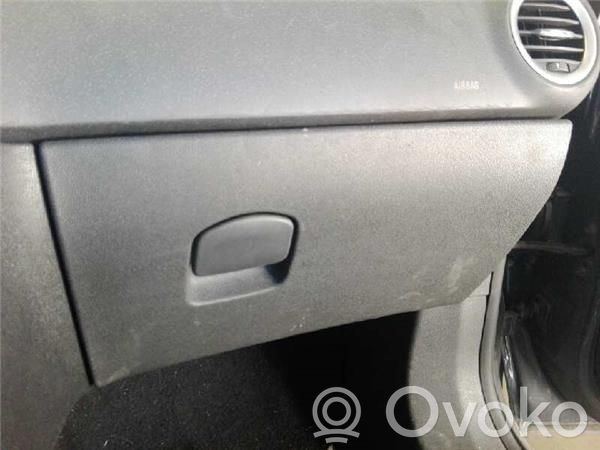 Opel Corsa D Schowek deski rozdzielczej 