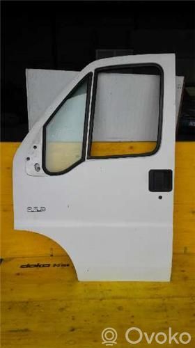 Puerta delantera   9002Y3