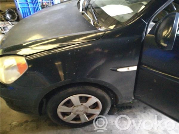 Hyundai Accent Aleta delantera 