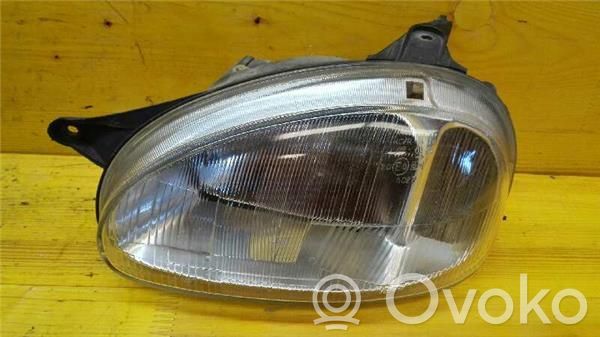 Opel Corsa B Phare frontale 