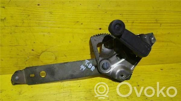Opel Kadett E Regulador manual de la ventanilla trasera 