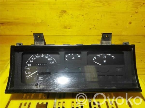 Renault 19 Geschwindigkeitsmesser Cockpit 