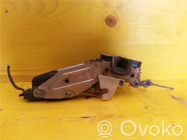 Opel Omega A Front door lock 