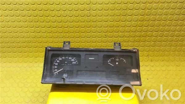 Renault Clio I Geschwindigkeitsmesser Cockpit 
