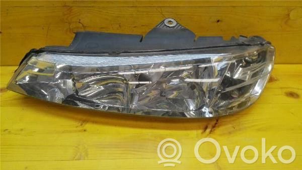 Peugeot 406 Phare frontale 