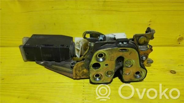 Front door lock   505330,70449072
