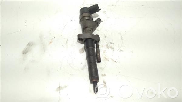 Inyector de combustible   8200010074